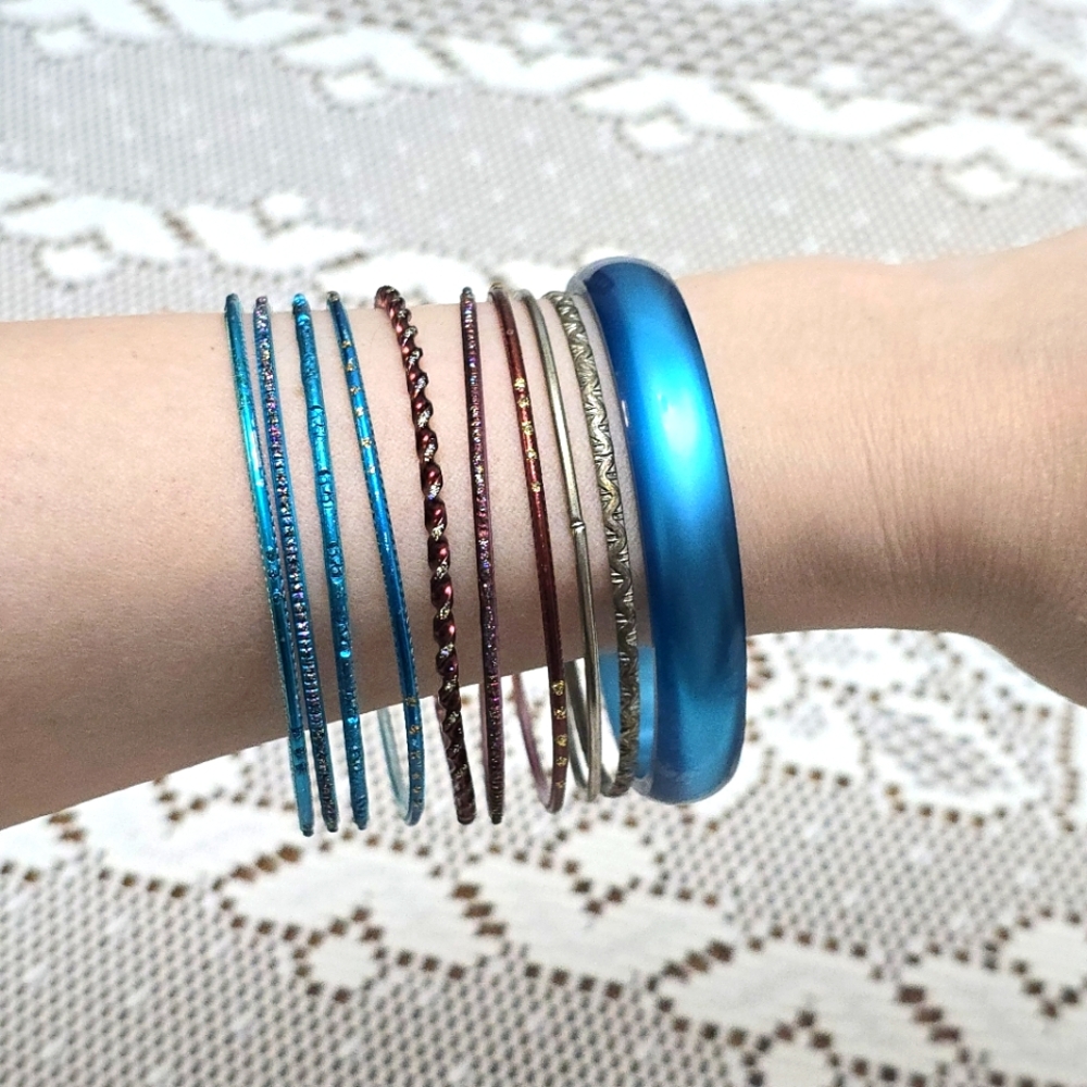 Bangle Bracelets Women's Jewelry Lot of 10 Bangles Blue Red Silver Bracelet Set